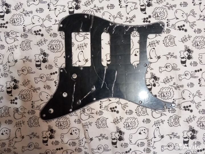 Пикгард на стратокастер hss