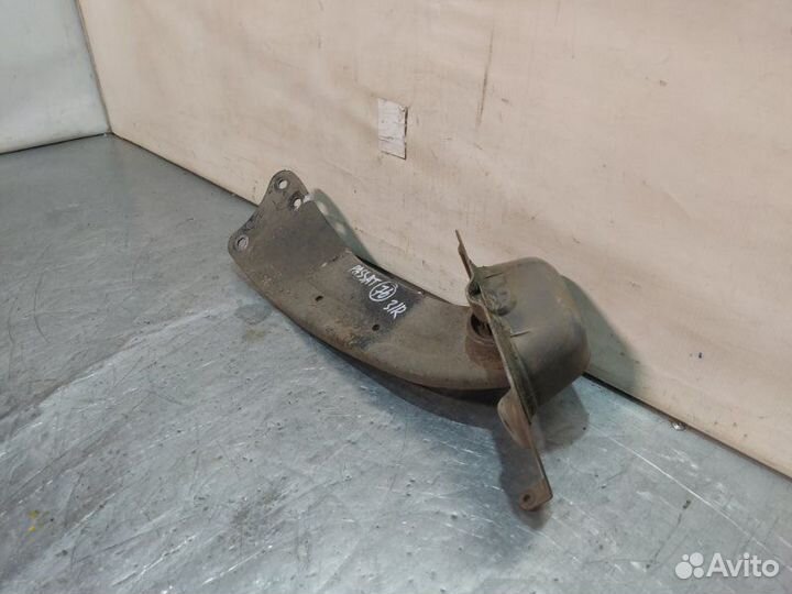 Рычаг продольный задний правый Volkswagen Passat