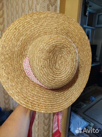 Шляпа женская соломенная
