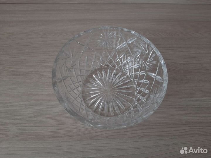 Хрустальная ваза, d 17