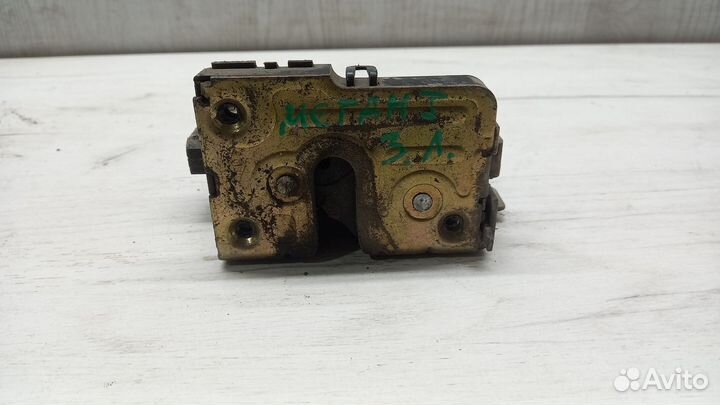 Замок двери задней левой Rеnаult Меgаne 1