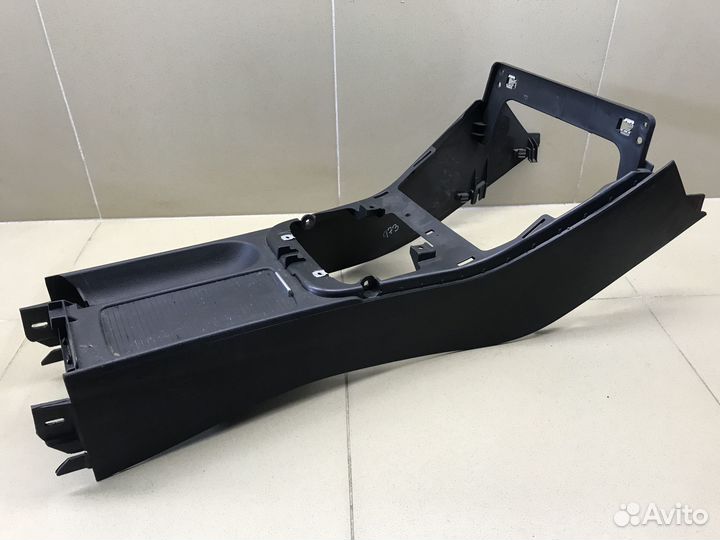 Консоль Golf V Plus 2005-2014