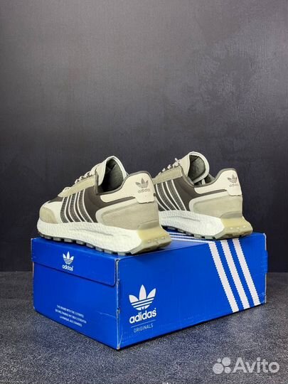 Кроссовки adidas retropy