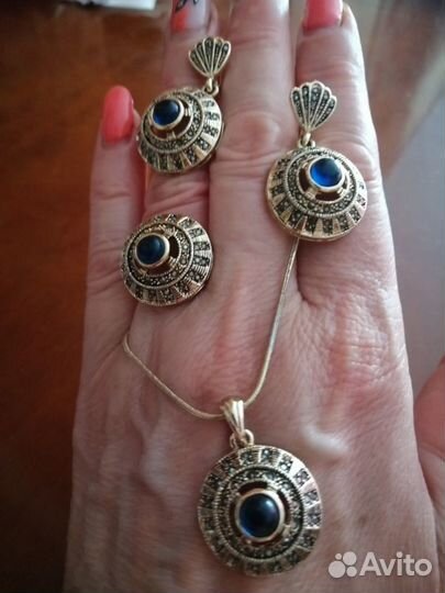 Комплект серьги, кольцо и подвеска с сапфирином