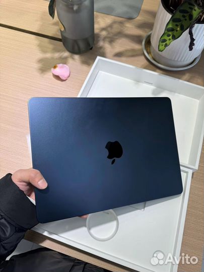 MacBook Air 13 M2 8/256gb 2022 как новый