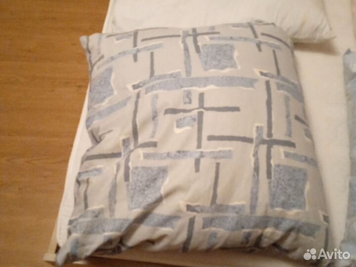 Подушка перьевая 70 х 70