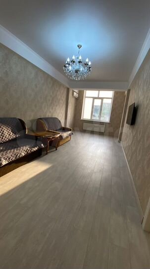 2-к. квартира, 80 м², 8/10 эт.