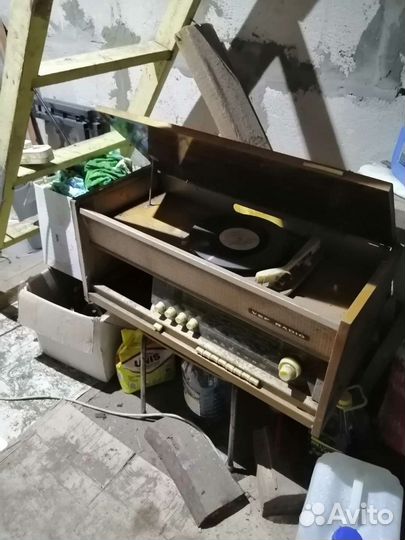 Ламповая радиола VEF СССР