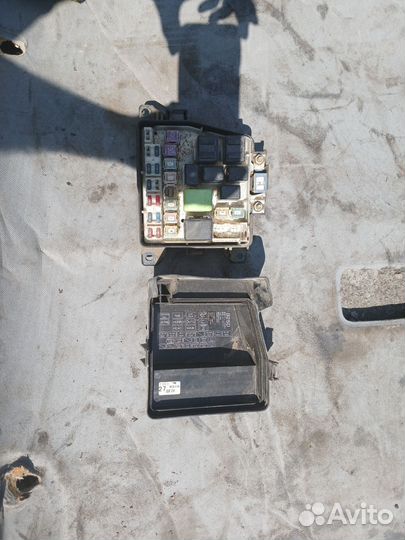 Блок предохранителей Familia