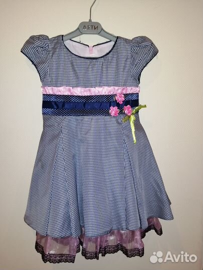 Платье нарядное 98