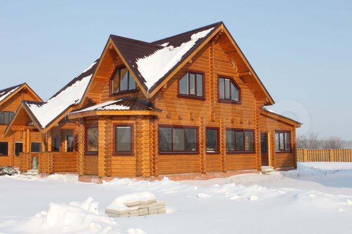 Коттедж 180 м² на участке 9 сот.