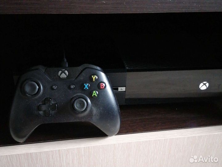 Игровая приставка xbox one