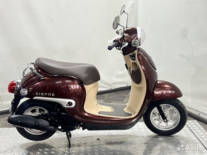 Скутер Honda Giorno