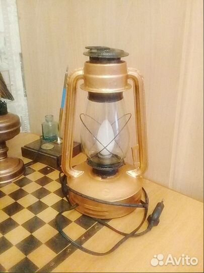 Светильник настольный