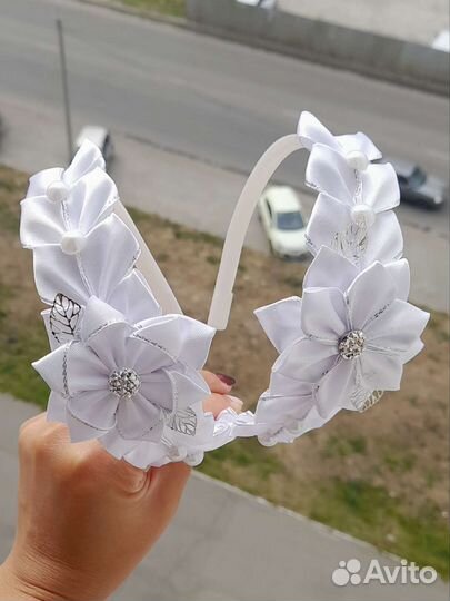 Белый школьный ободок