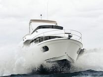 Траулерная яхта Beneteau Swift Trawler 35