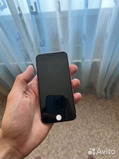 iPhone 6S, 32 ГБ