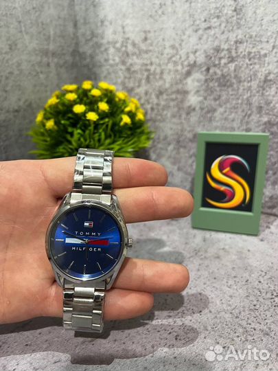 Часы Tommy Hilfiger