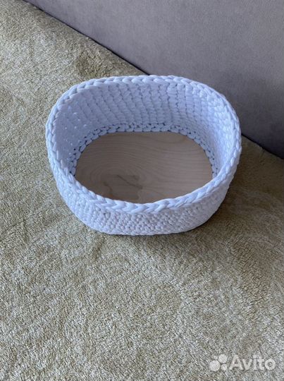 Корзина из трикотажной пряжи + съедобные букеты