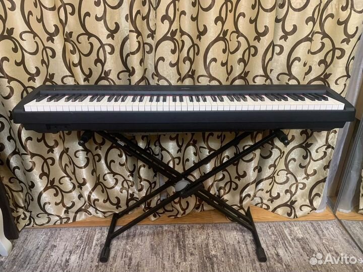 Yamaha p95 пианино цифровое