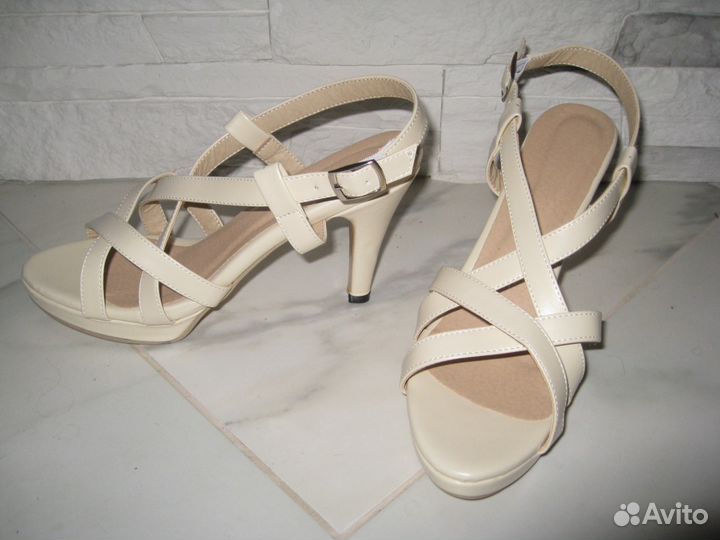 Новые босоножки