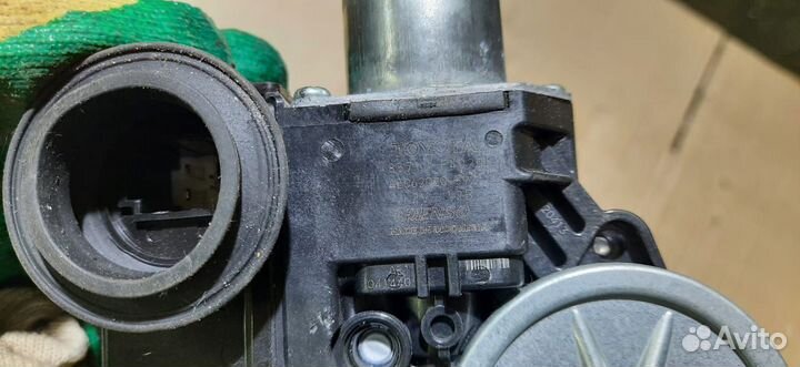 Моторчик стеклоподъемника задний левый Toyota C-HR