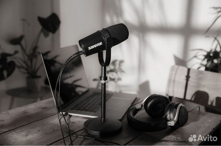 Микрофон для записи/стриминга Shure MV7-K