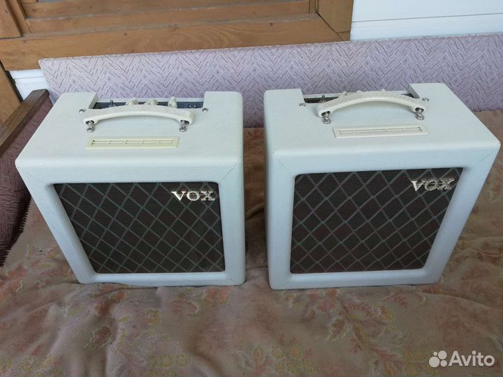 Ламповый гитарный комбоусилитель VOX AC4TV 10