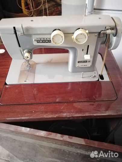 Швейная машина Чайка 3