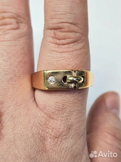 Золотое кольцо печатка бриллиант 22 размер