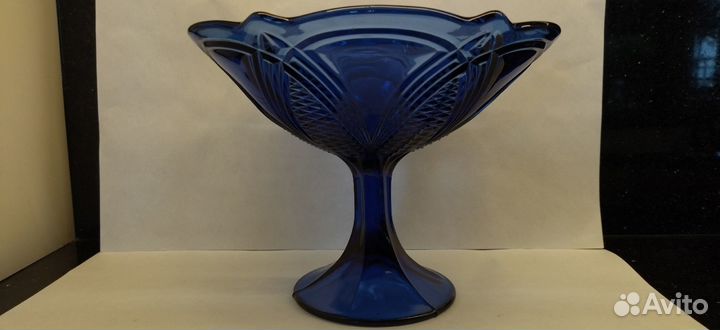 Большая ваза. фруктовница.на ножке.кобальтовое ст