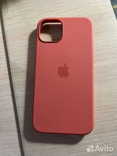 Чехол на iPhone 13