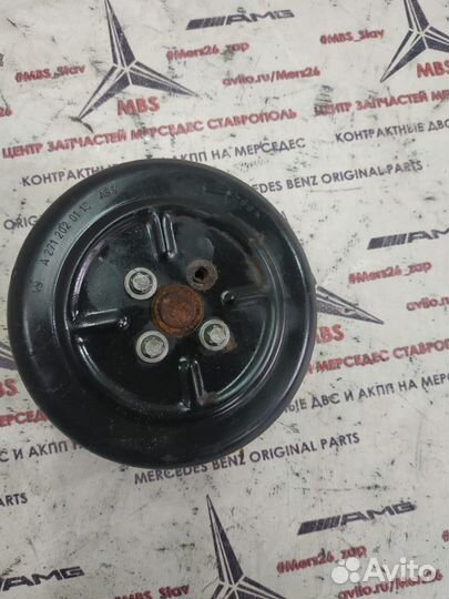 Помпа водяная m271 w211 w203 Mercedes