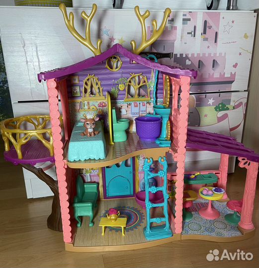 Энчантималс Игровой набор «Домик Донессы Оленни»