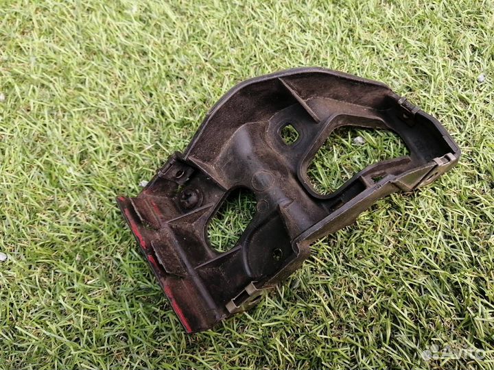 Крепление бампера Audi A4 B7