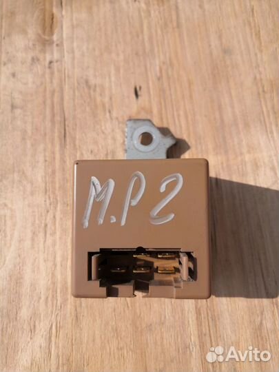 Mitsubishi Pajero 2 Реле уровня масла двс