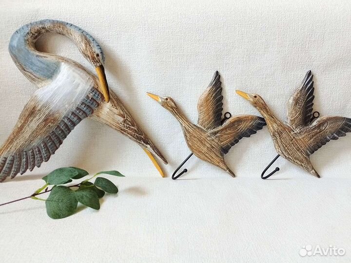 Крючок вешалка настенная