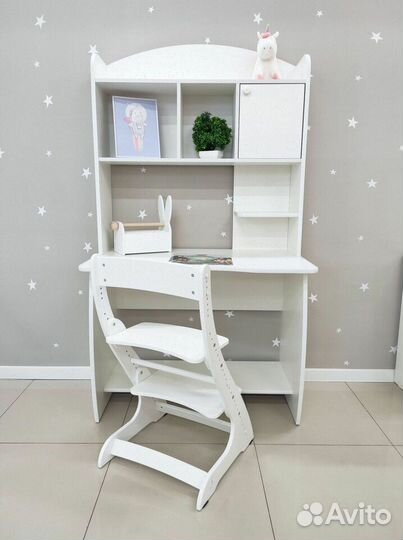 Детский письменный стол