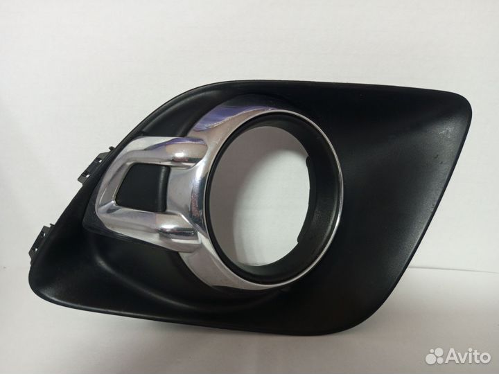 Рамка противотуманной фары Mitsubishi ASX правая