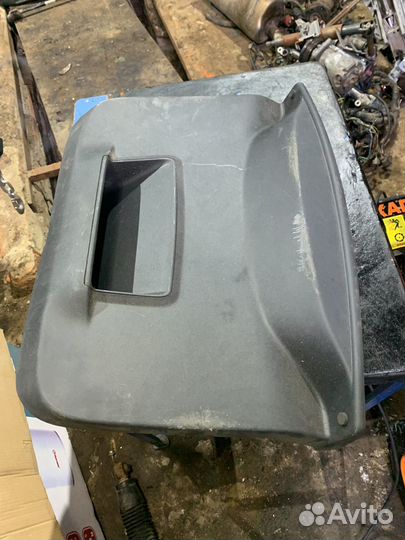 Обшивка крышки багажника renault duster 1