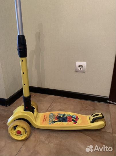 Самокат детский трехколесный