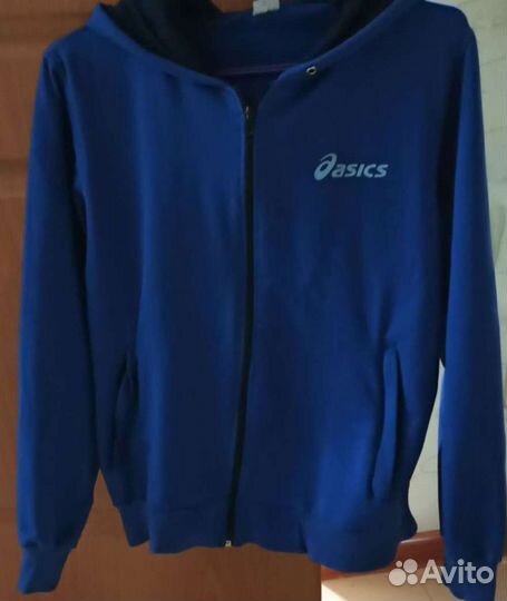 Костюм спортивный