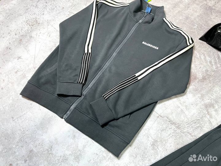 Спортивные костюмы Balenciaga