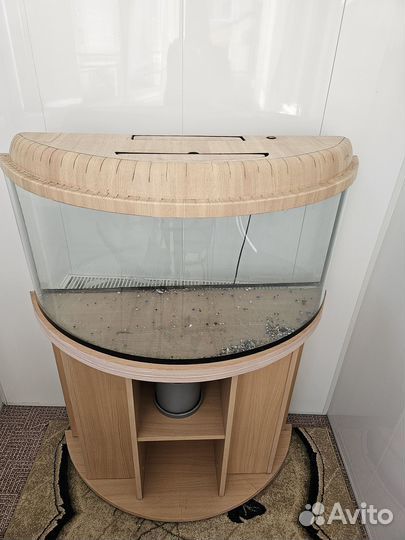 Аквариум на тумбе