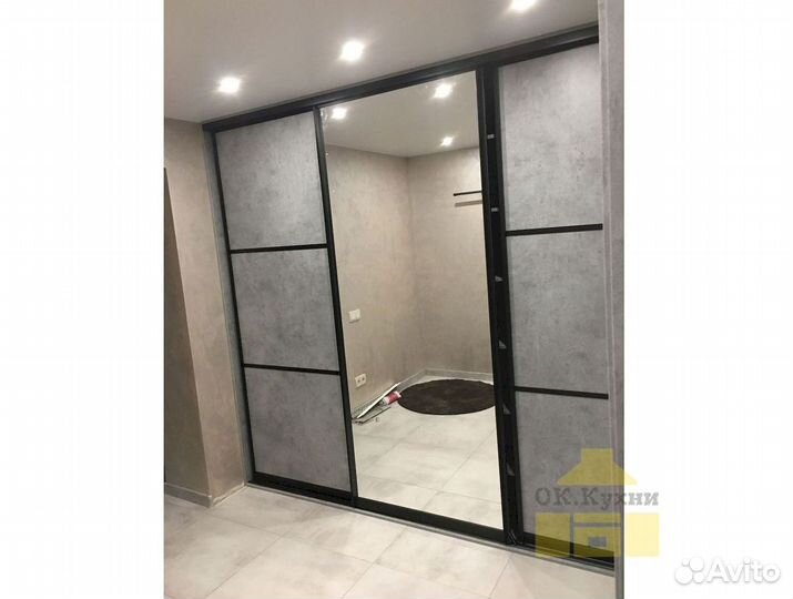 Шкаф купе с зеркалом