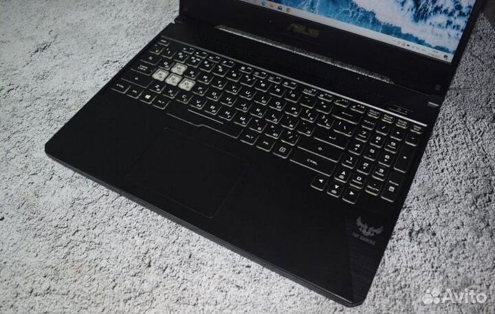 Игровой ноутбук Asus на Ryzen 5 3550H RX 560X 16GB