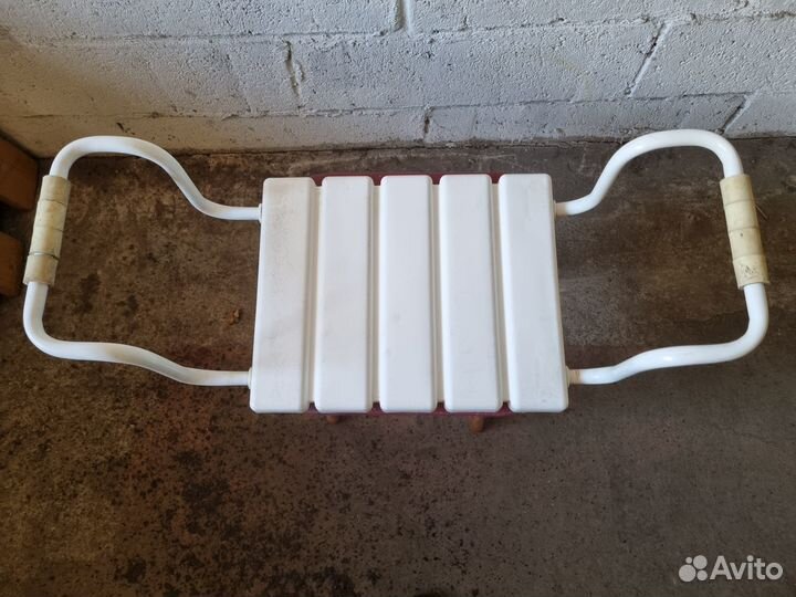 Сиденье в ванную