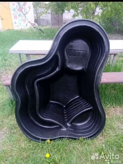 Декоративный пруд