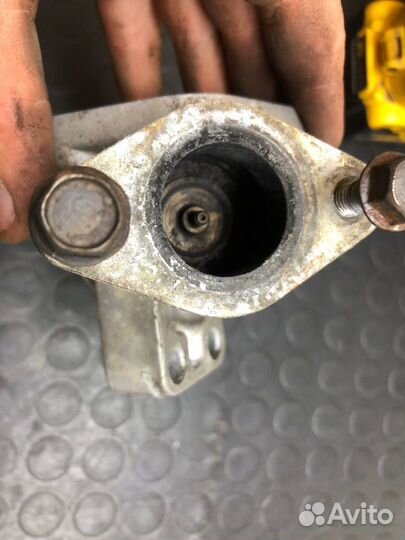 Клапан EGR Kia Sorento I BL