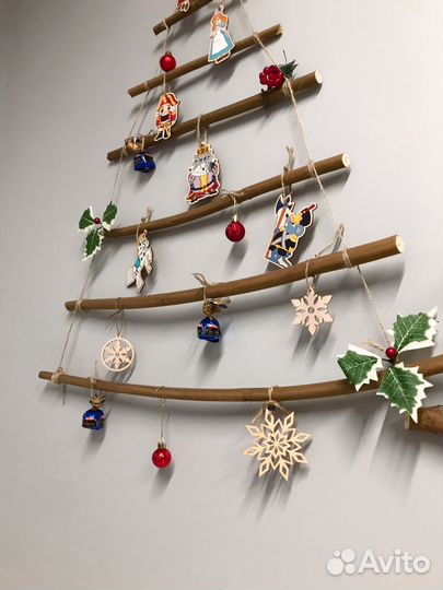 Елка декоративная с игрушками